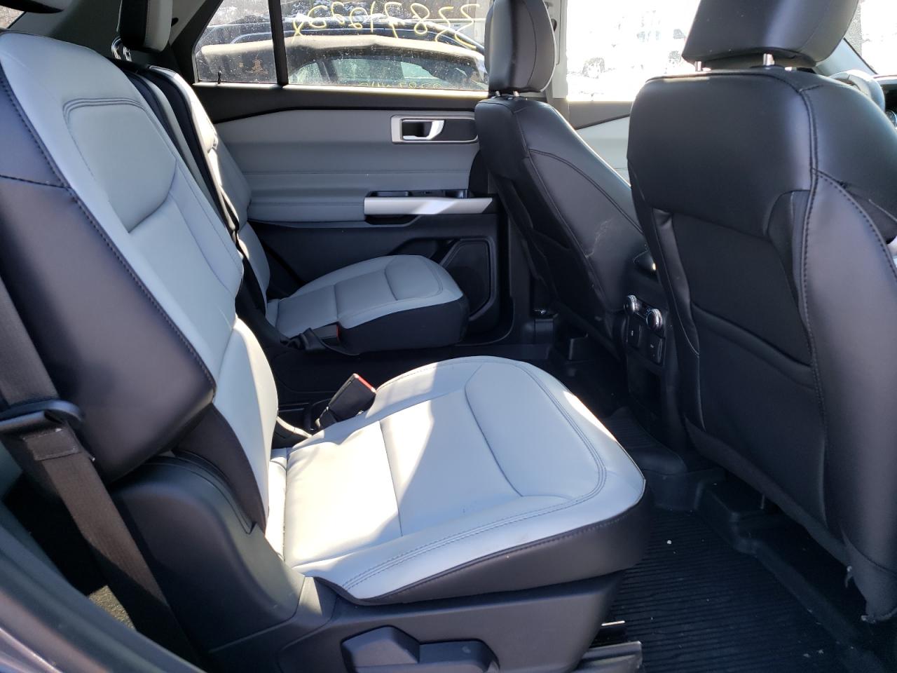 Photo 6 from auction – 2021 FORD EXPLORER X with VIN 1FMSK8DH7MGB14457
