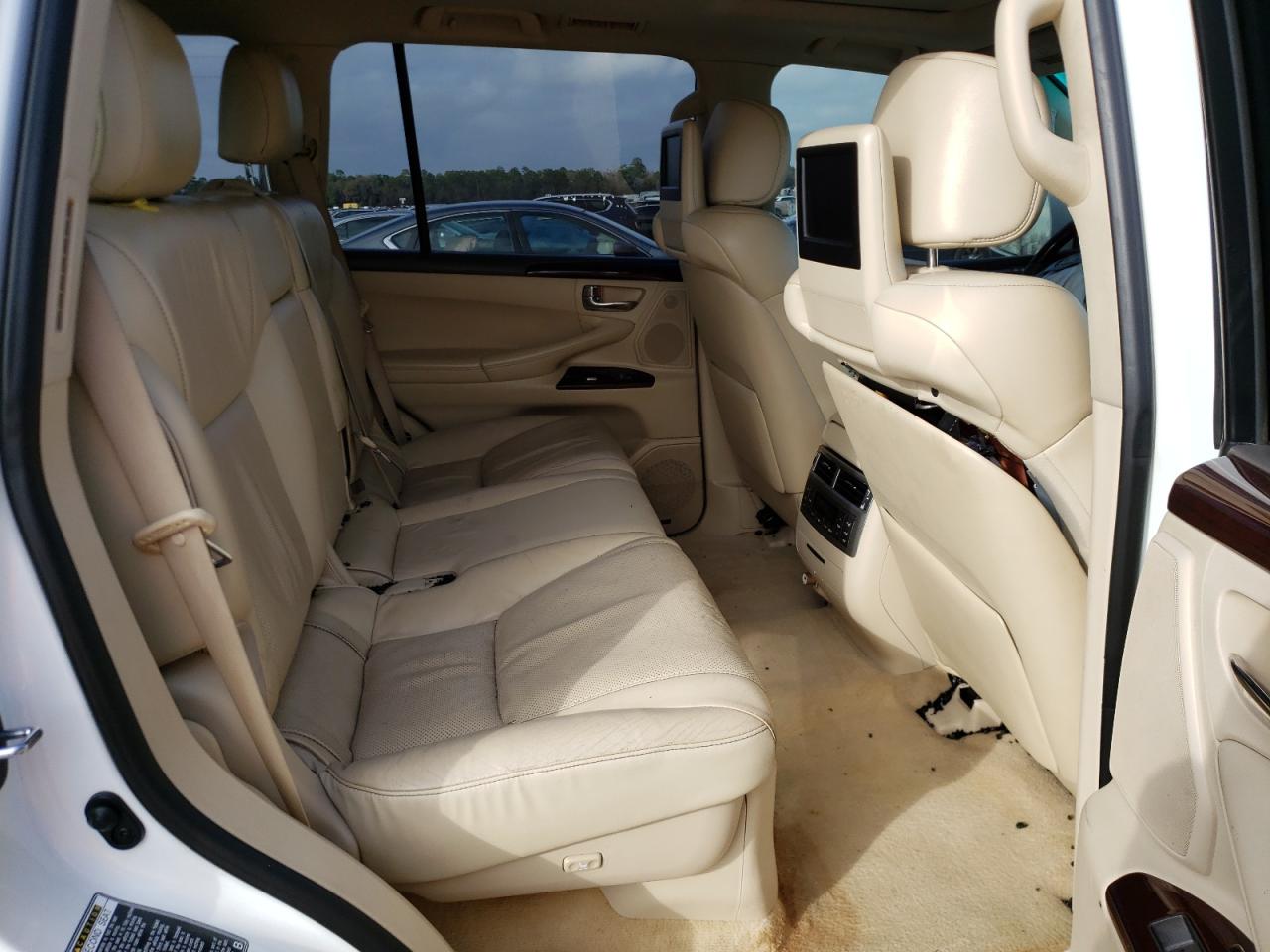 Photo 6 from auction – 2013 LEXUS LX 570 with VIN JTJHY7AX2D4112553