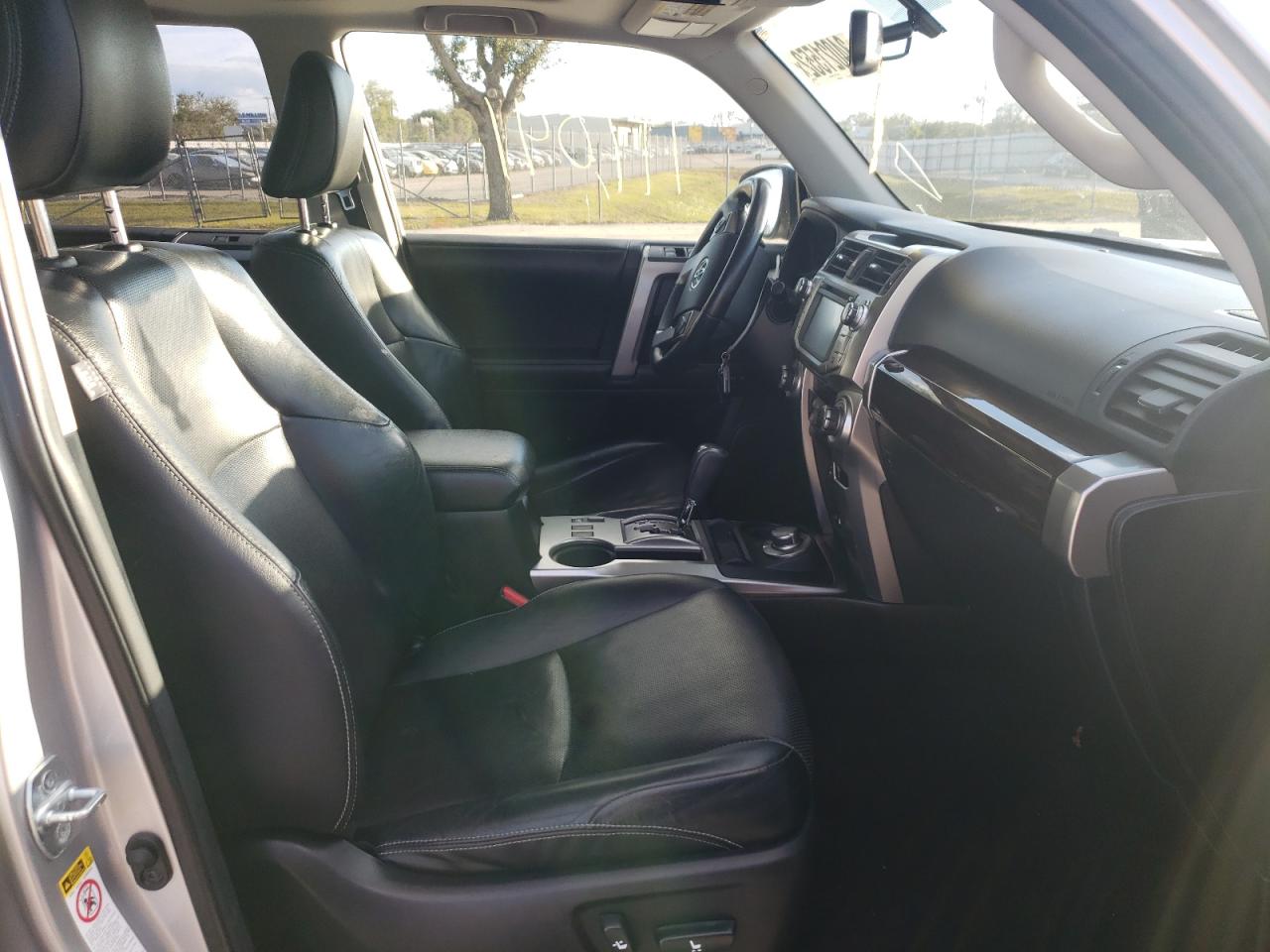 Photo 5 from auction – 2014 TOYOTA 4RUNNER SR with VIN JTEBU5JR4E5165904
