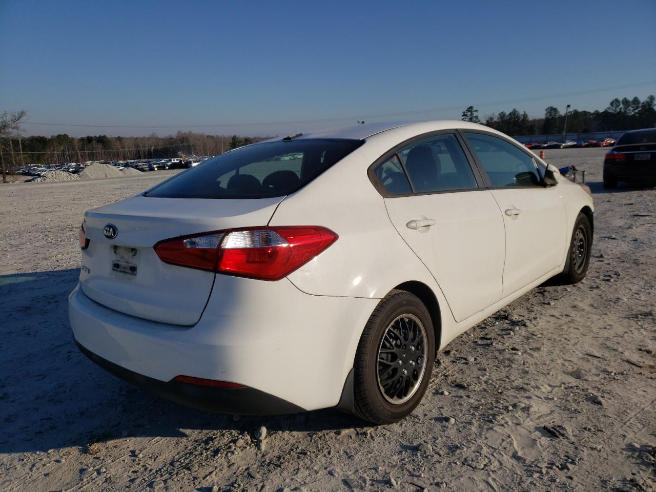 Photo 4 from auction – 2016 KIA FORTE LX with VIN KNAFK4A66G5606296