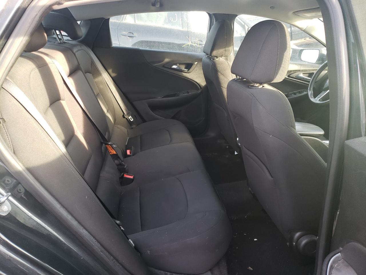 Photo 6 from auction – 2016 CHEVROLET MALIBU LT with VIN 1G1ZE5ST5GF298512