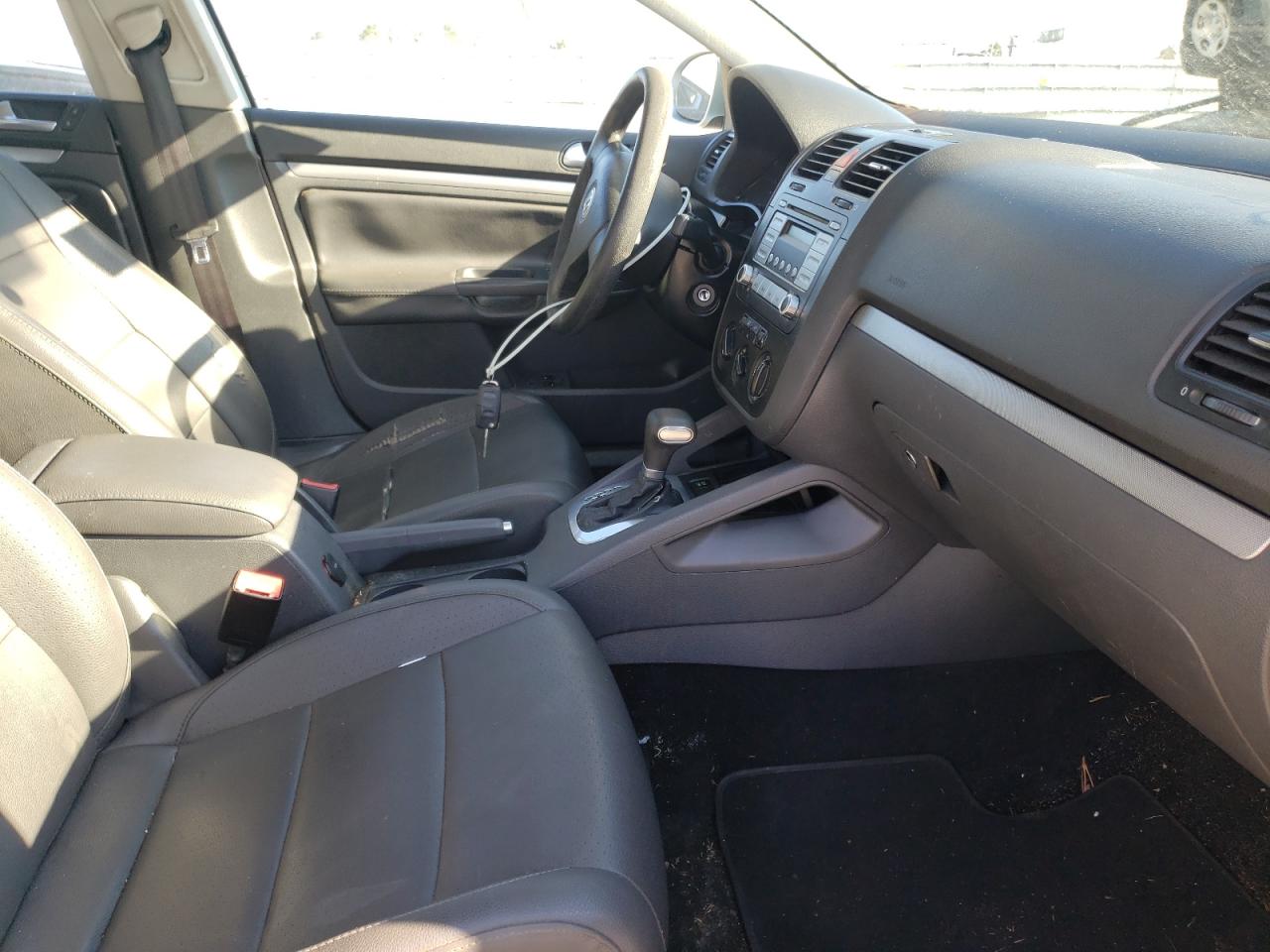 Photo 5 from auction – 2007 VOLKSWAGEN JETTA WOLF with VIN 3VWEF71K07M192683