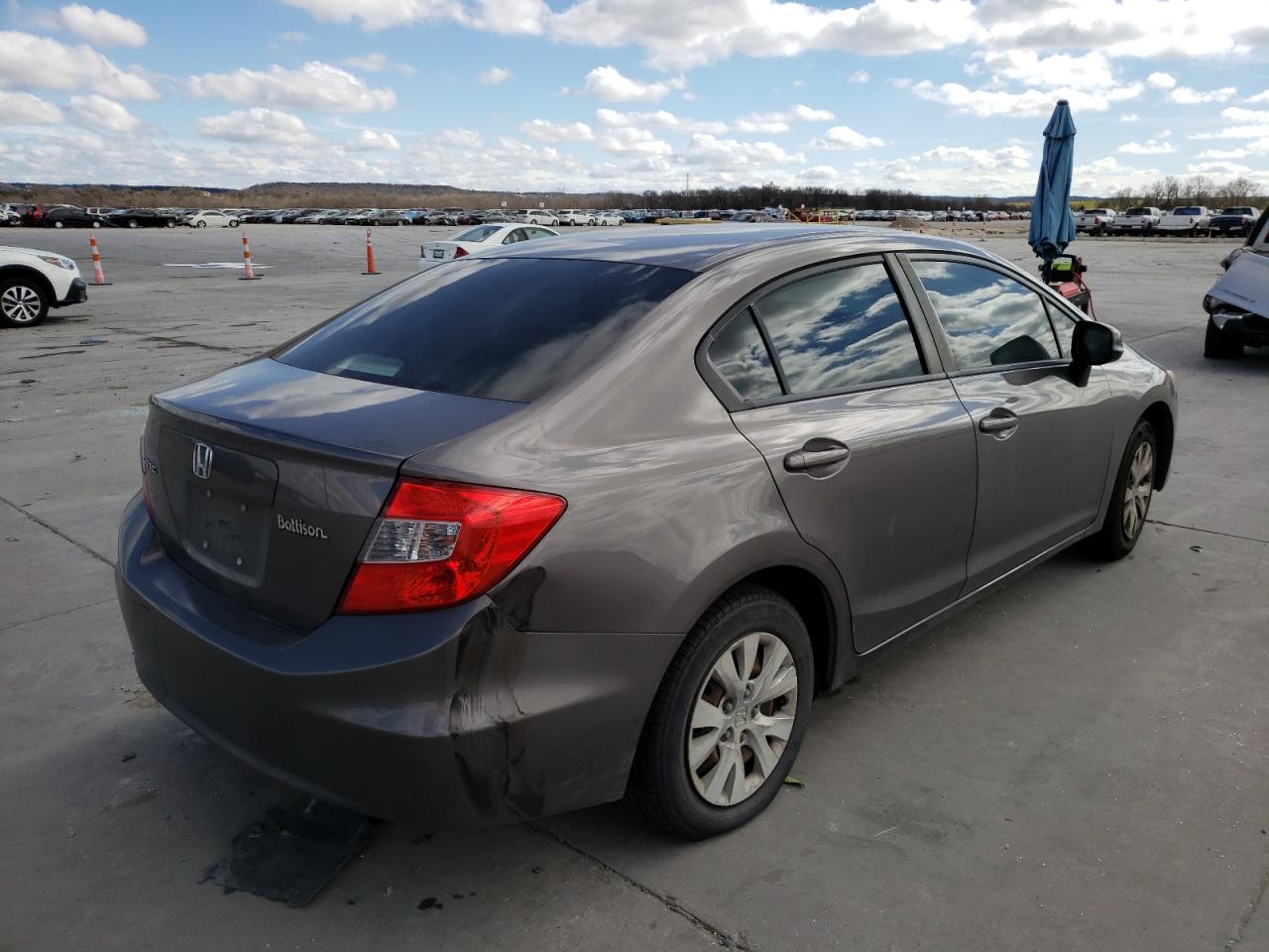 Photo 4 from auction – 2012 HONDA CIVIC LX with VIN 19XFB2F51CE332267