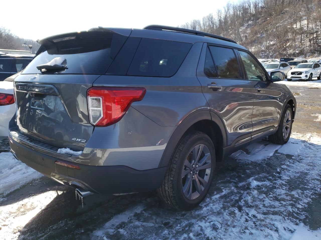 Photo 4 from auction – 2021 FORD EXPLORER X with VIN 1FMSK8DH7MGB14457