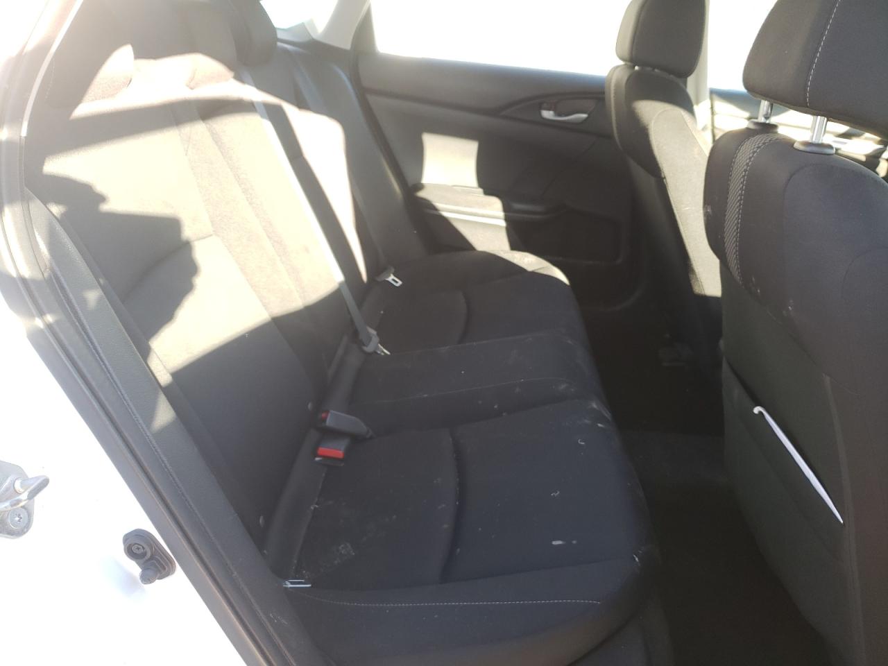Photo 6 from auction – 2019 HONDA CIVIC EX with VIN 2HGFC2F74KH020284