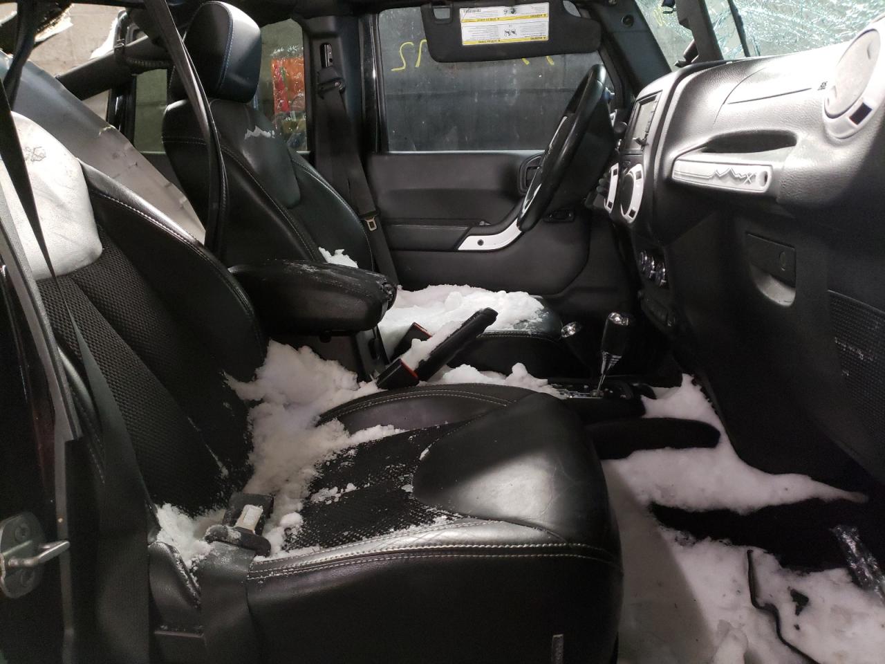 Photo 5 from auction – 2015 JEEP WRANGLER U with VIN 1C4BJWEG2FL590790