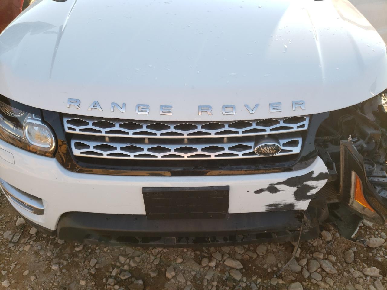 Photo 7 from auction – 2017 LAND ROVER RANGE ROVE with VIN SALWR2FV0HA138764