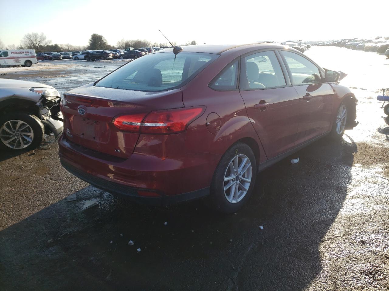Photo 4 from auction – 2016 FORD FOCUS SE with VIN 1FADP3F2XGL393107