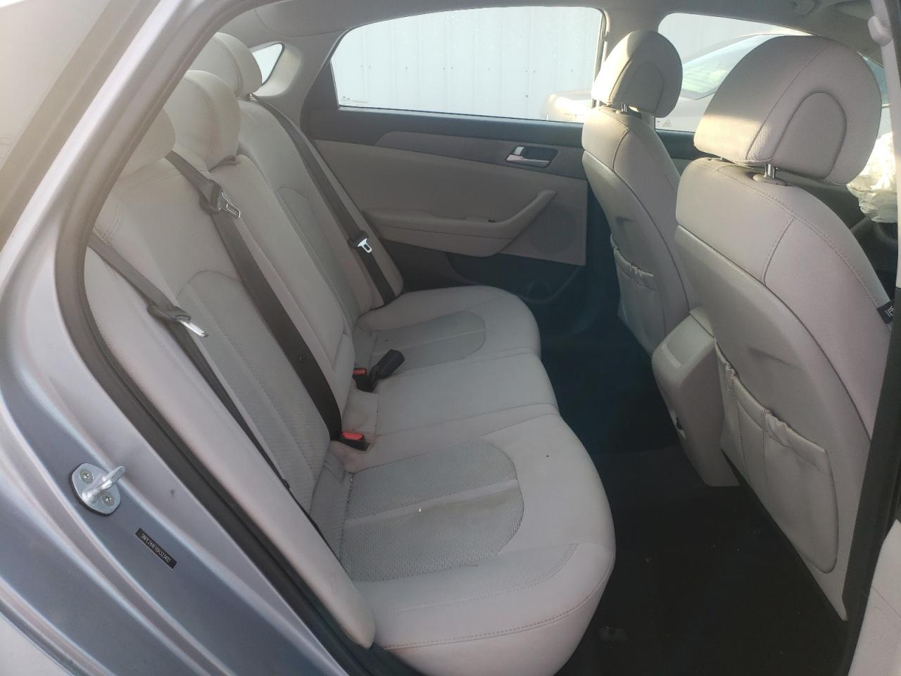 Photo 6 from auction – 2016 HYUNDAI SONATA SE with VIN 5NPE24AF1GH323402