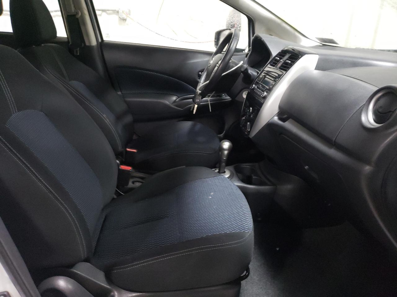 Photo 5 from auction – 2015 NISSAN VERSA NOTE with VIN 3N1CE2CPXFL428837