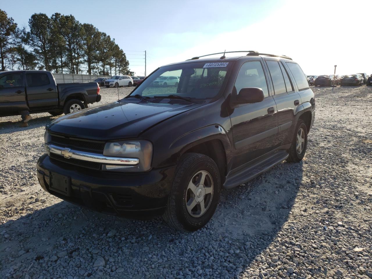 Photo 2 from auction – 2005 CHEVROLET TRAILBLAZE with VIN 1GNDS13S152243091