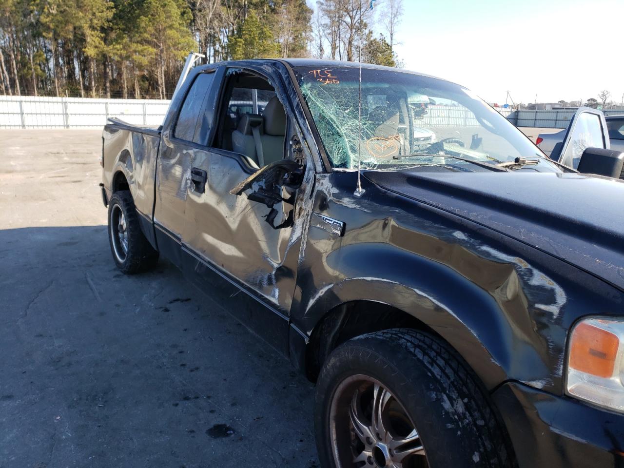 Photo 10 from auction – 2004 FORD F150 with VIN 1FTRX12W64NA32633