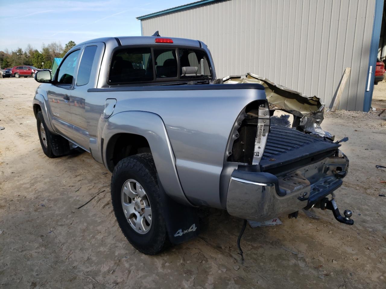Photo 3 from auction – 2014 TOYOTA TACOMA with VIN 5TFUU4EN2EX102030