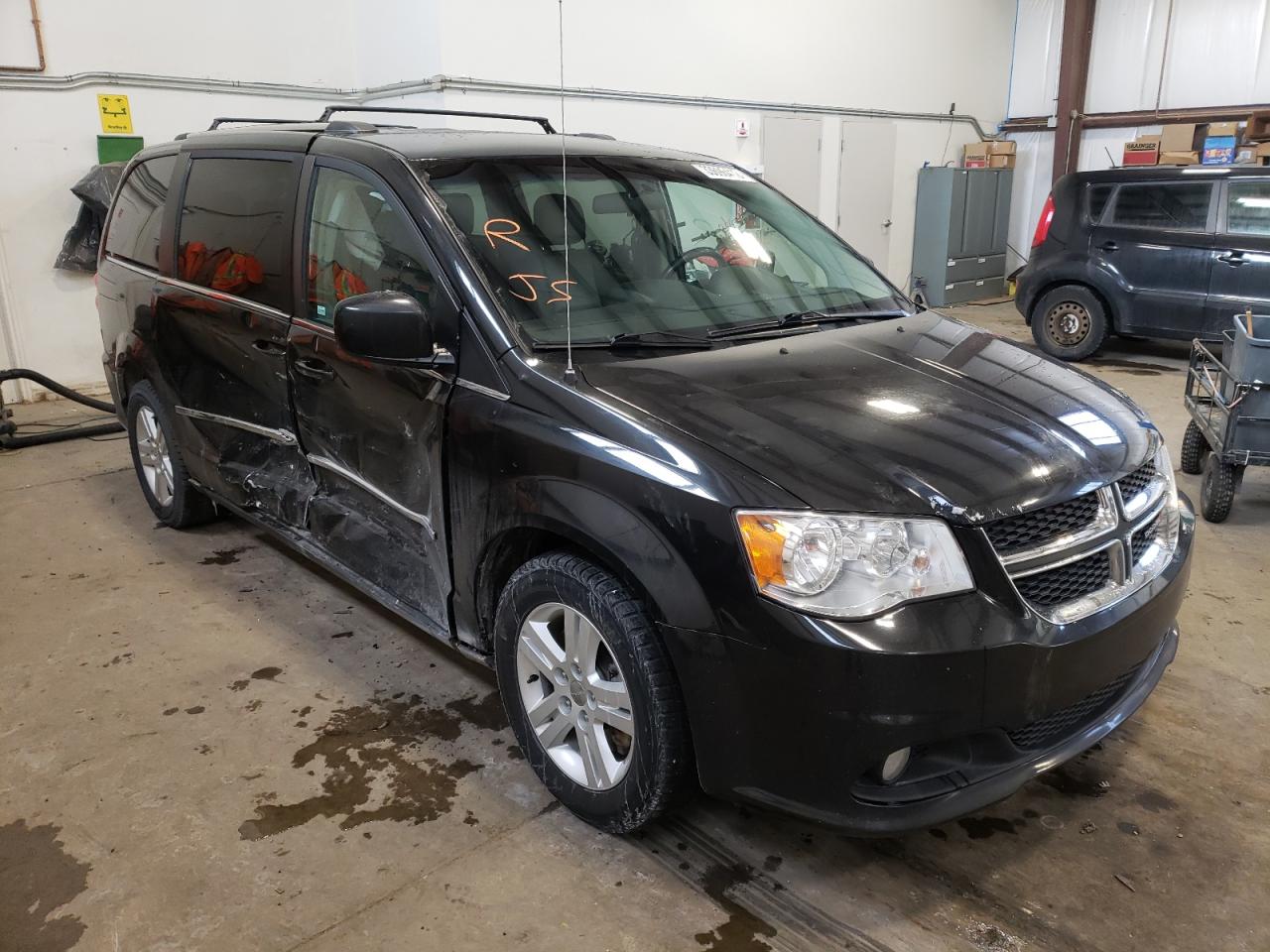 DODGE GRAND CARA 2017 with VIN 2C4RDGDG7HR775134 - Photo from auction