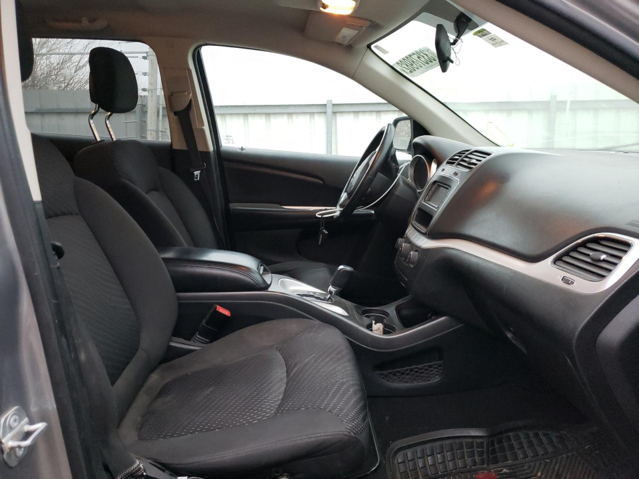 Photo 5 from auction – 2018 DODGE JOURNEY SE with VIN 3C4PDCAB3JT229121