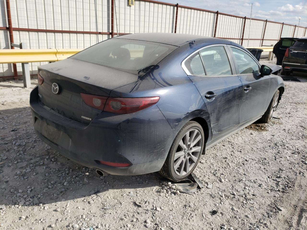Photo 4 from auction – 2021 MAZDA 3 PREFERRE with VIN 3MZBPACLXMM250720