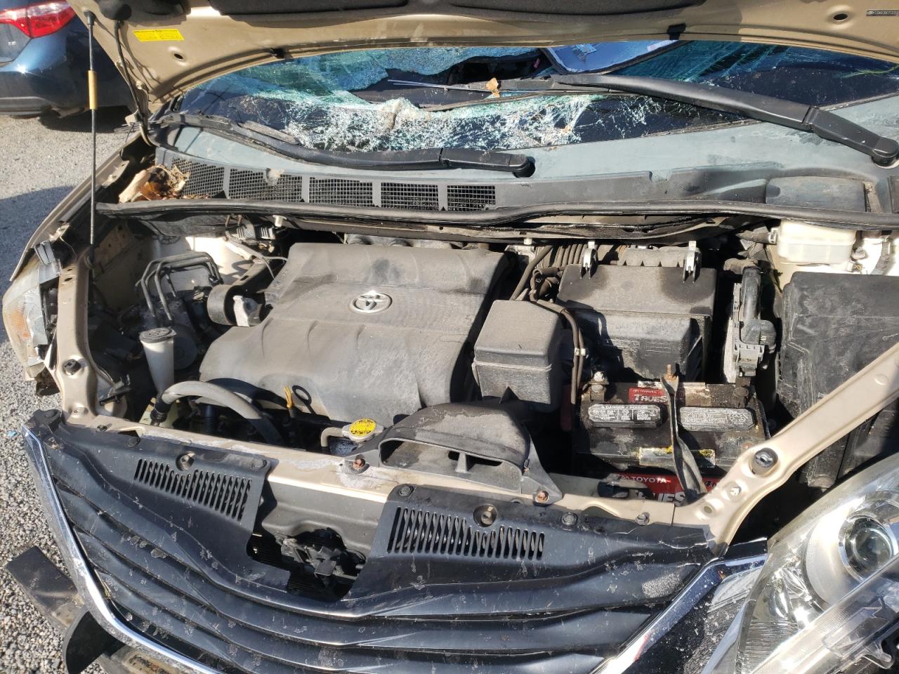 Photo 7 from auction – 2012 TOYOTA SIENNA LE with VIN 5TDKK3DC7CS208564