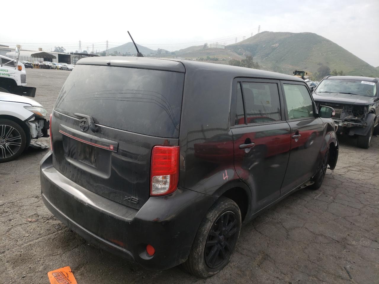 Photo 4 from auction – 2015 TOYOTA SCION XB with VIN JTLZE4FE0FJ080300