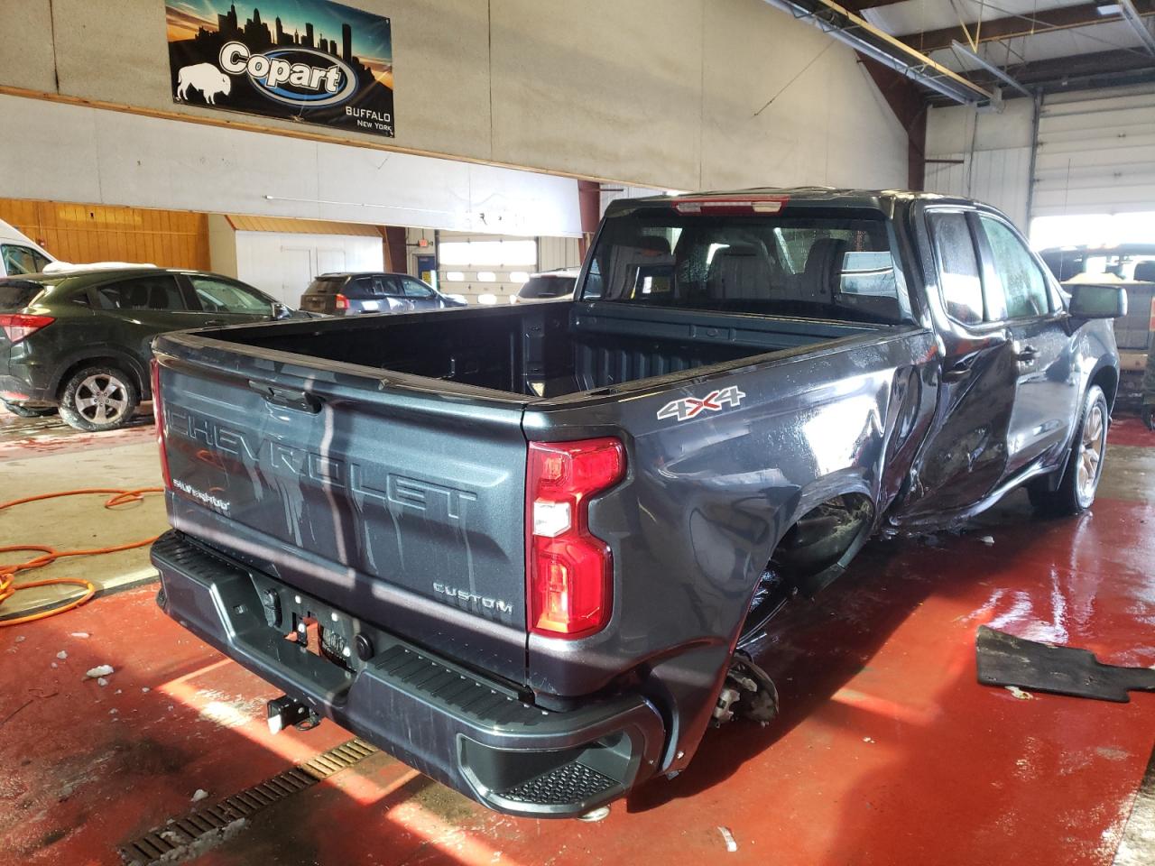 Photo 4 from auction – 2021 CHEVROLET SILVERADO with VIN 1GCRYBEH7MZ110958