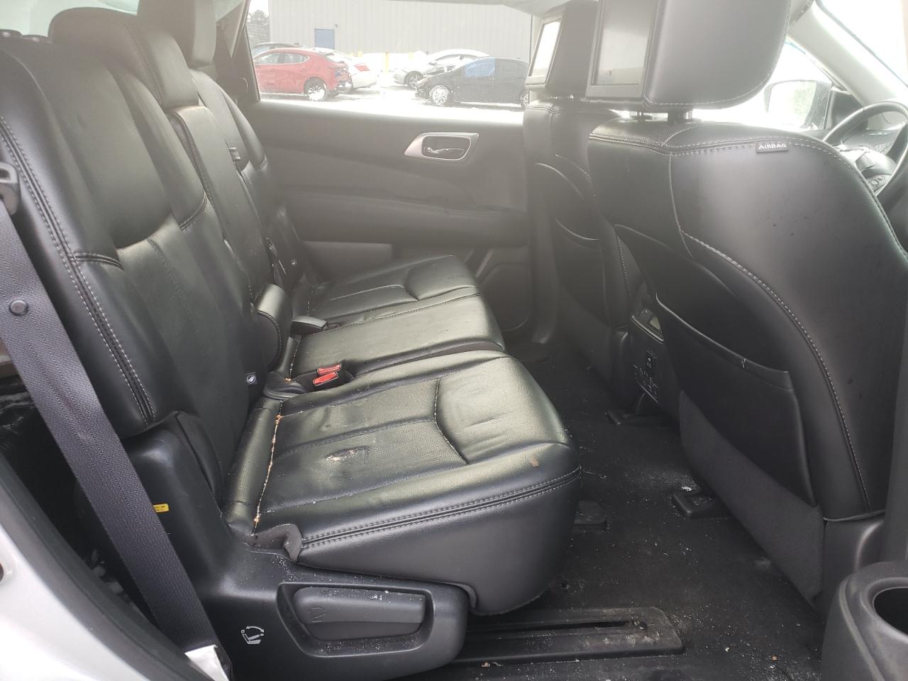 Photo 6 from auction – 2017 NISSAN PATHFINDER with VIN 5N1DR2MM7HC610502