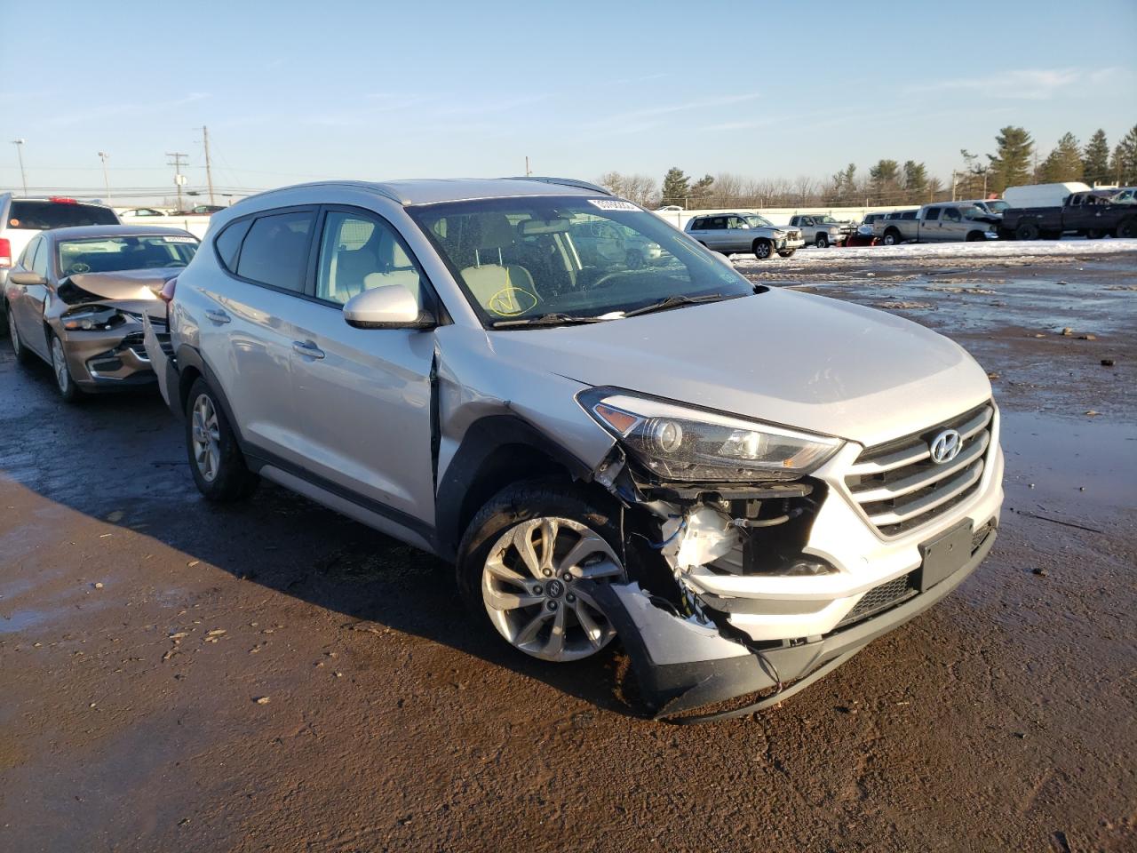 HYUNDAI TUCSON SEL 2018 with VIN KM8J3CA43JU771606 - Photo from auction