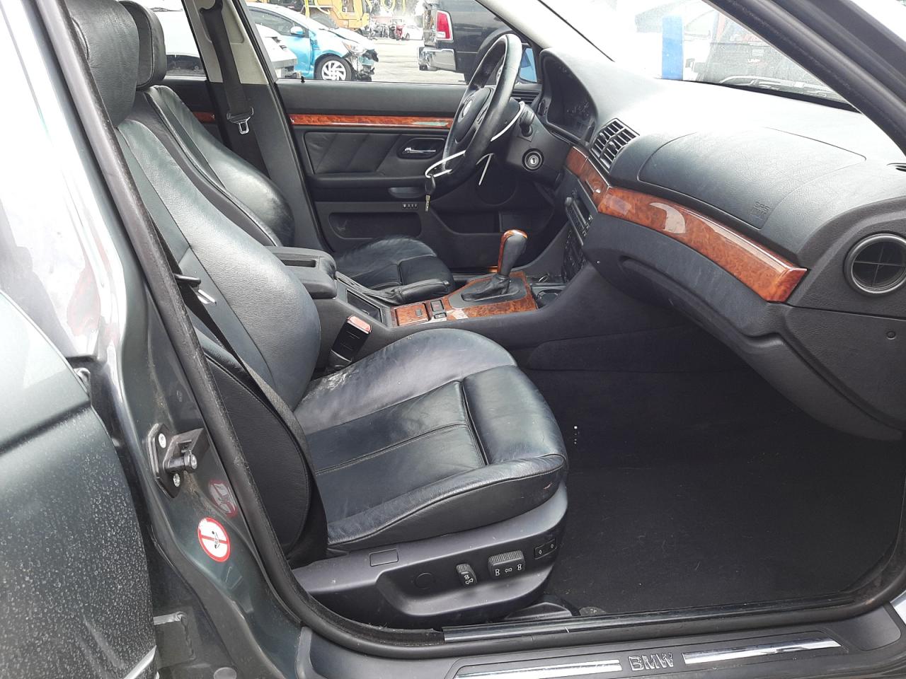 Photo 5 from auction – 2002 BMW 530 I AUTO with VIN WBADT63422CH97122