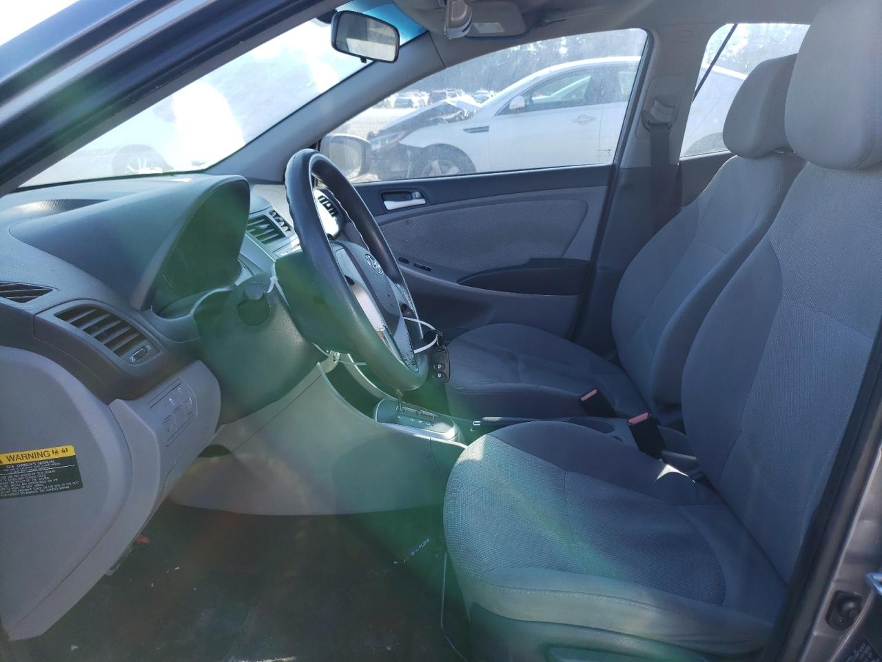 Photo 5 from auction – 2013 HYUNDAI ACCENT GLS with VIN KMHCT4AE5DU520243