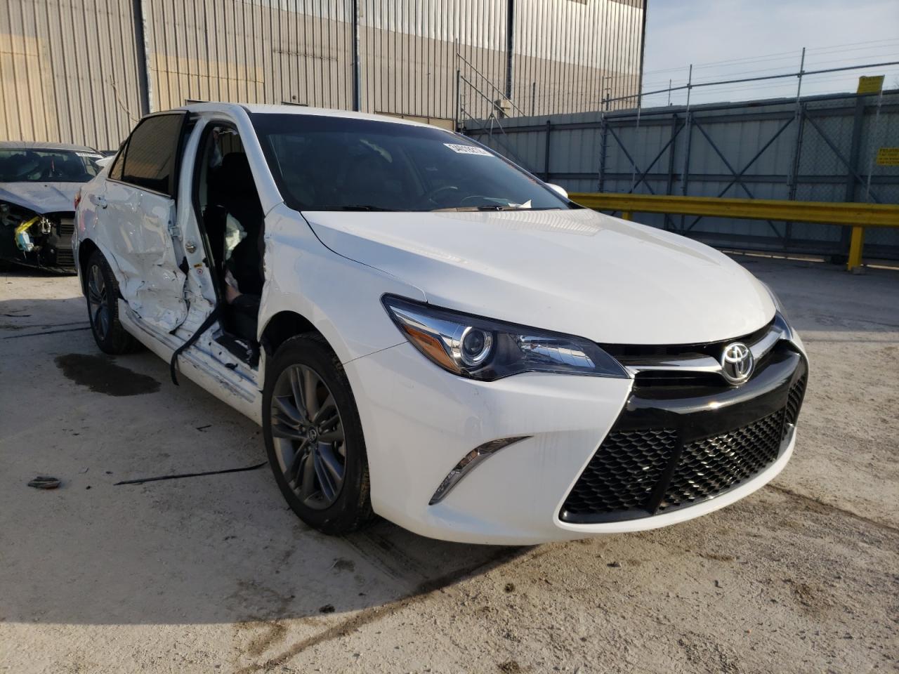 TOYOTA CAMRY LE 2017 with VIN 4T1BF1FK2HU705405 - Photo from auction