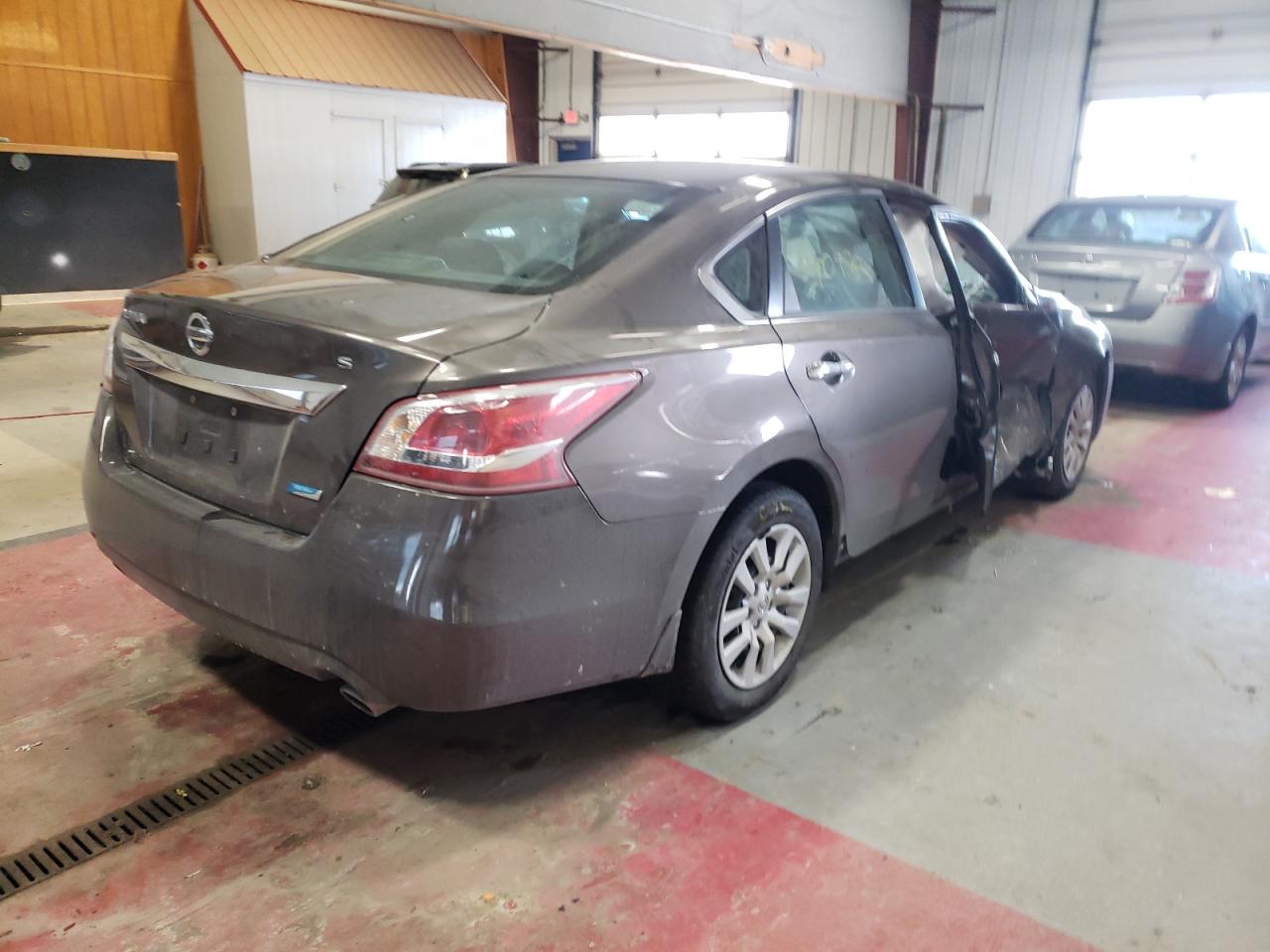Photo 4 from auction – 2013 NISSAN ALTIMA 2.5 with VIN 1N4AL3AP2DC119476
