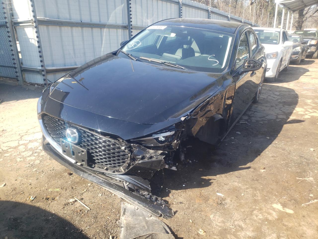 Photo 2 from auction – 2019 MAZDA 3 SELECT with VIN 3MZBPAAL6KM112155