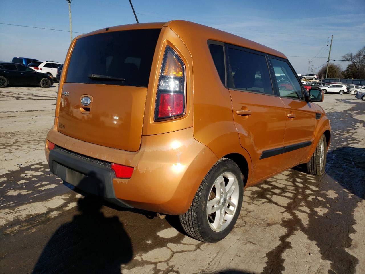 Photo 4 from auction – 2011 KIA SOUL + with VIN KNDJT2A23B7318132