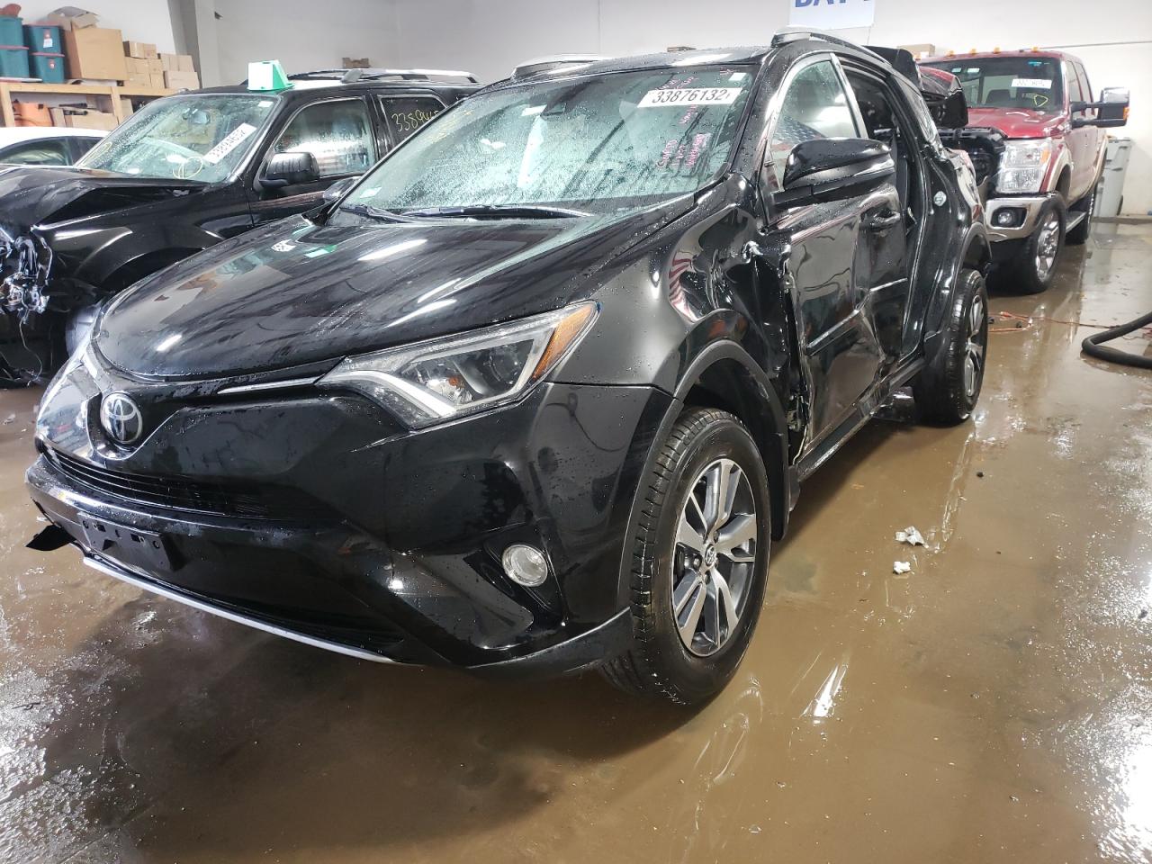 Photo 2 from auction – 2017 TOYOTA RAV4 XLE with VIN 2T3RFREV2HW606812
