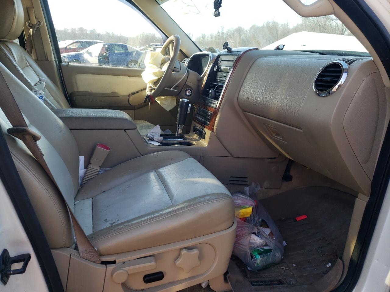 Photo 5 from auction – 2010 FORD EXPLORER E with VIN 1FMEU7EE4AUA18191