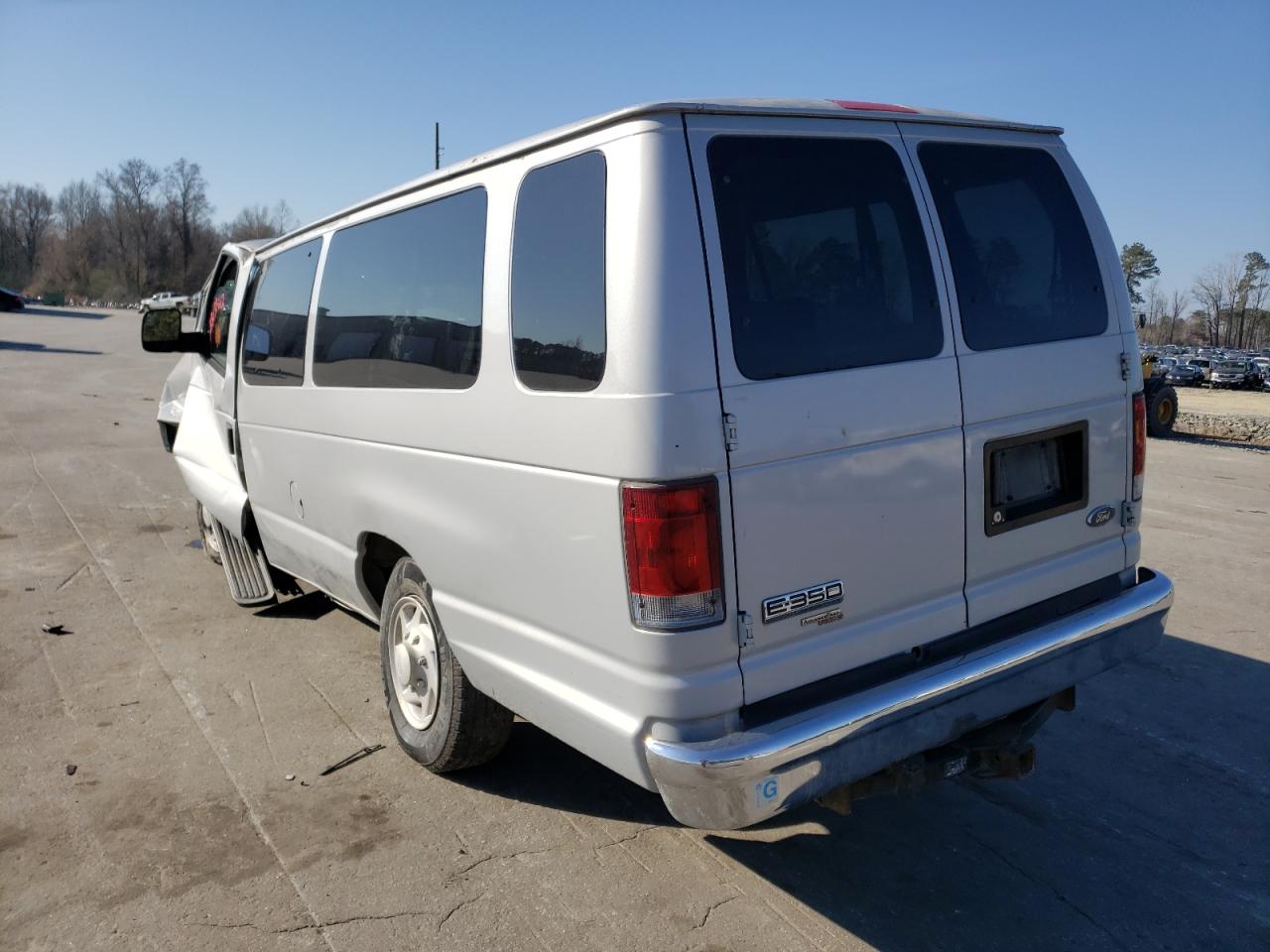 Photo 3 from auction – 2006 FORD ECONOLINE with VIN 1FBSS31L56HB41349