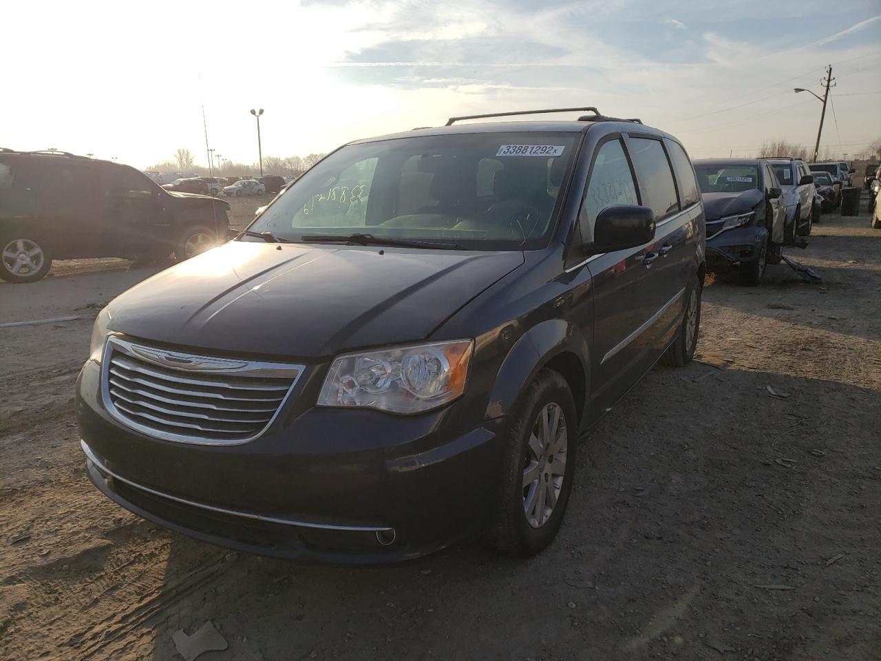 Photo 2 from auction – 2014 CHRYSLER TOWN & COU with VIN 2C4RC1BG2ER156245