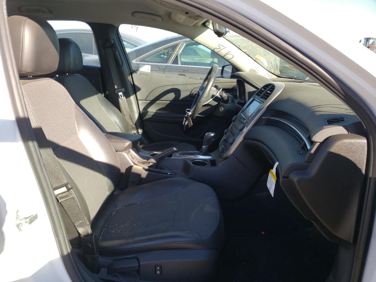 Photo 5 from auction – 2015 CHEVROLET MALIBU 2LT with VIN 1G11D5SL8FF147680