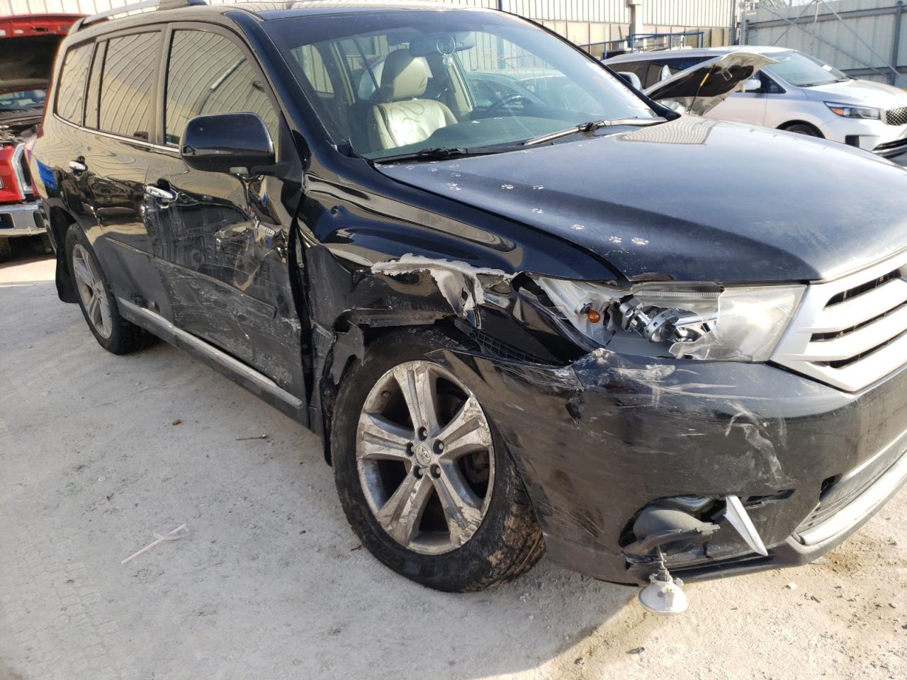 Photo 9 from auction – 2012 TOYOTA HIGHLANDER with VIN 5TDDK3EH3CS120825