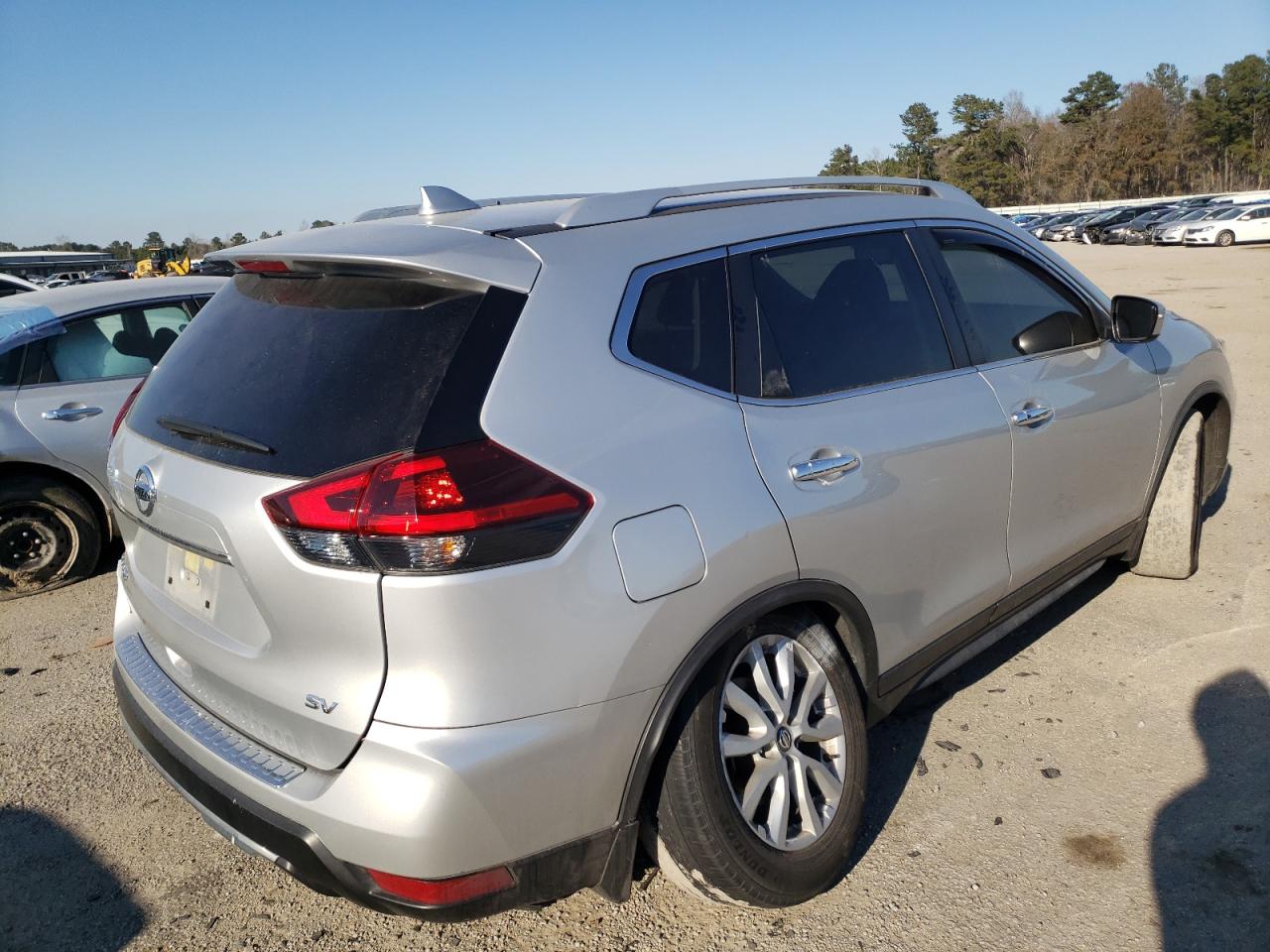 Photo 4 from auction – 2018 NISSAN ROGUE S with VIN JN8AT2MT1JW490334