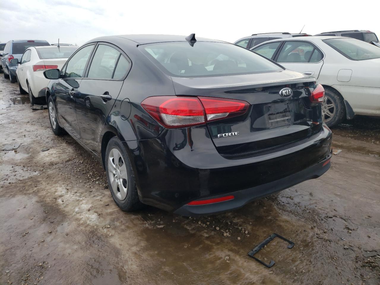 Photo 3 from auction – 2017 KIA FORTE LX with VIN 3KPFL4A77HE147679