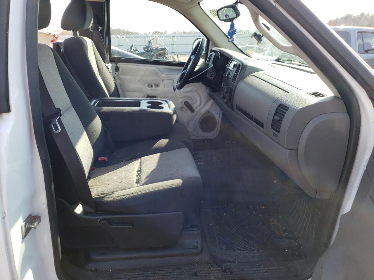 Photo 5 from auction – 2008 CHEVROLET SILVERADO with VIN 1GCEC14X28Z160530