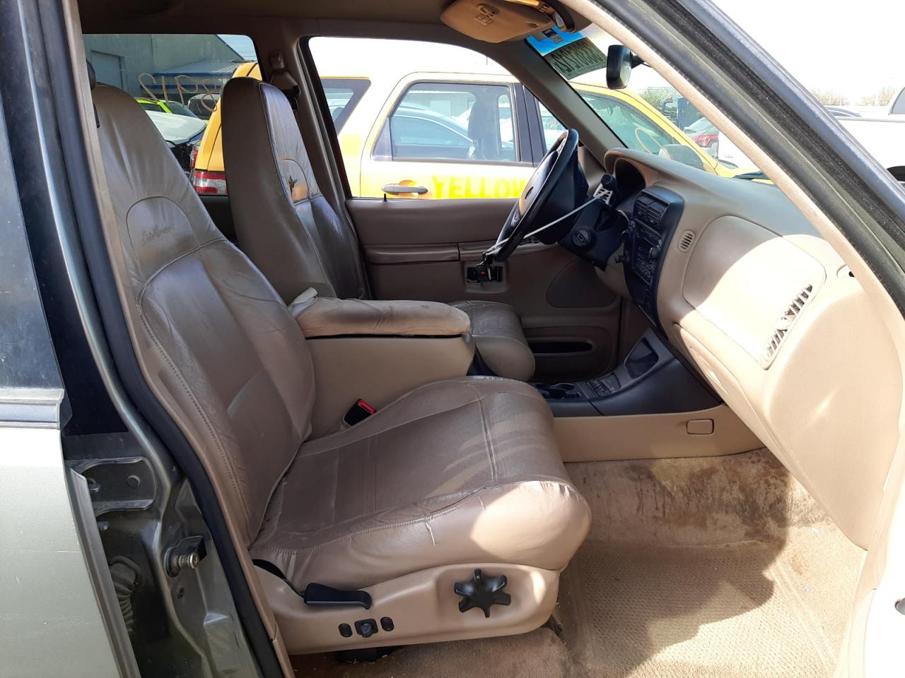 Photo 5 from auction – 1999 FORD EXPLORER with VIN 1FMDU34X7XUB33818