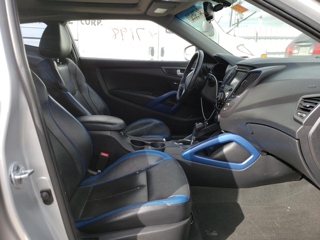 Photo 5 from auction – 2013 HYUNDAI VELOSTER T with VIN KMHTC6AE6DU106299