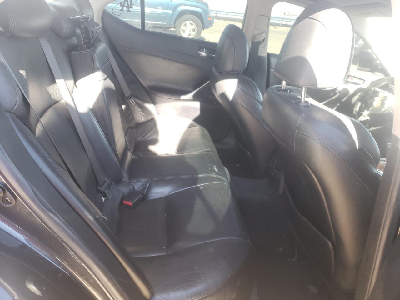 Photo 6 from auction – 2006 LEXUS IS 250 with VIN JTHCK262865003072