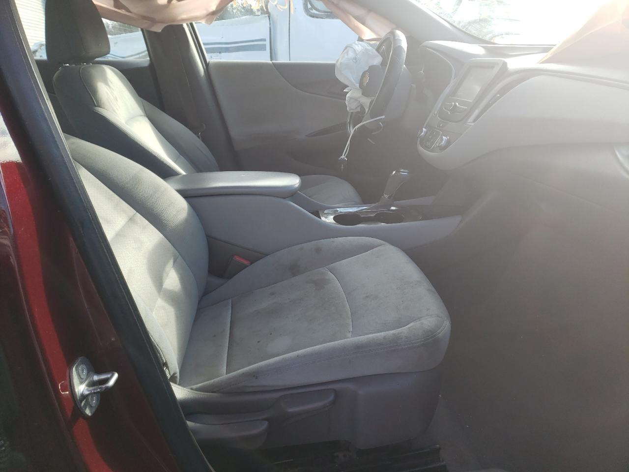 Photo 5 from auction – 2016 CHEVROLET MALIBU LS with VIN 1G1ZB5ST9GF184019