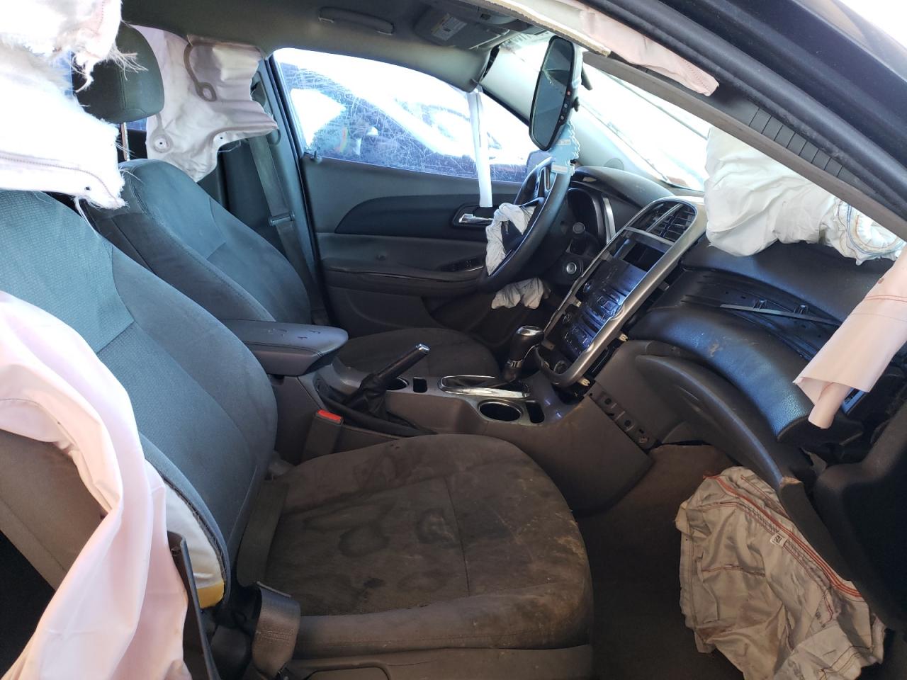 Photo 5 from auction – 2015 CHEVROLET MALIBU LS with VIN 1G11B5SL1FF335382