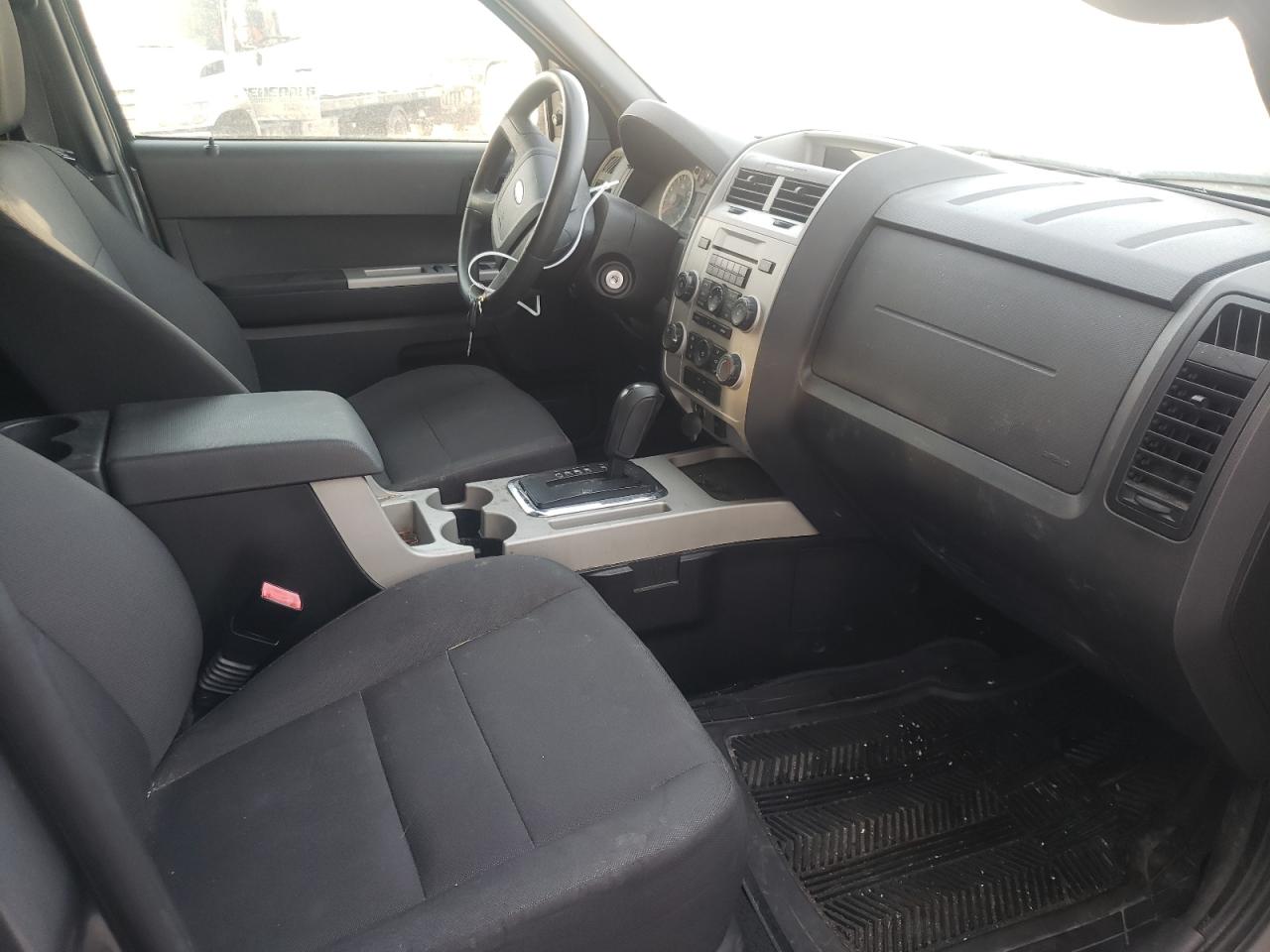 Photo 5 from auction – 2011 FORD ESCAPE XLT with VIN 1FMCU9D74BKC33332