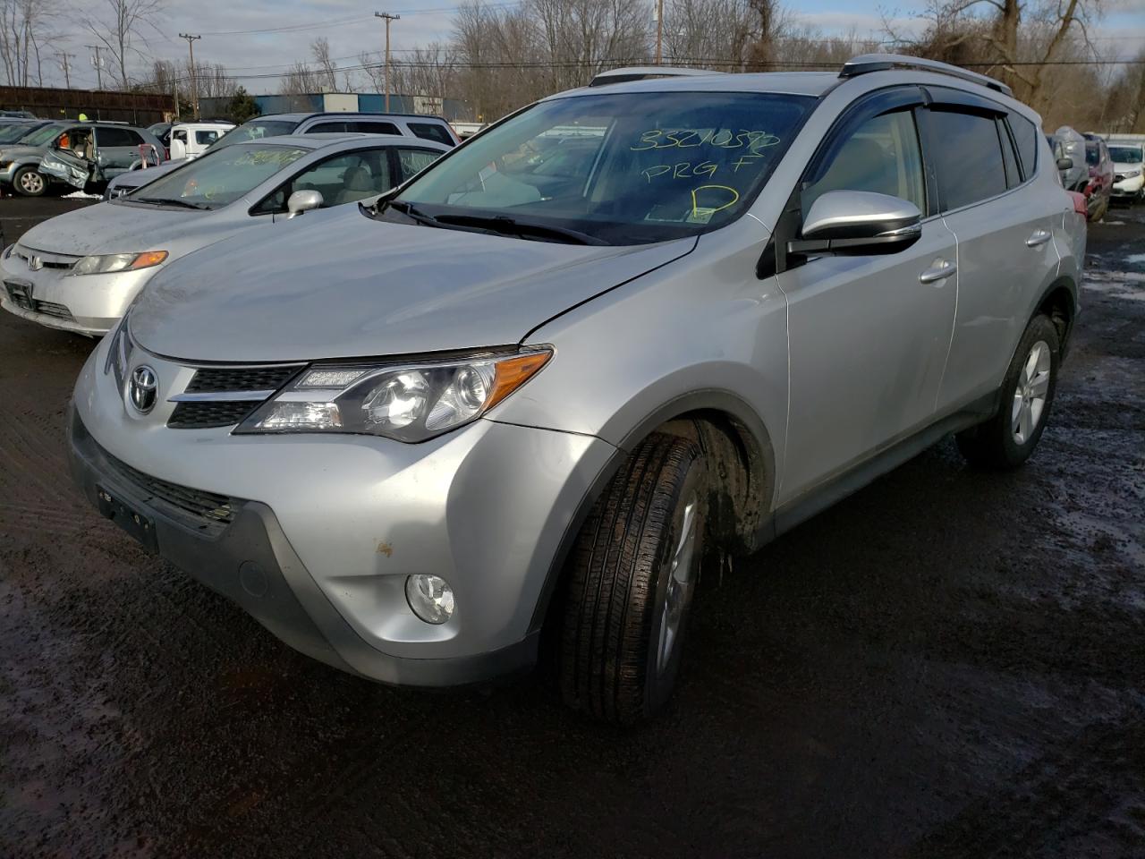 Photo 2 from auction – 2013 TOYOTA RAV4 XLE with VIN JTMRFREV5D5010305