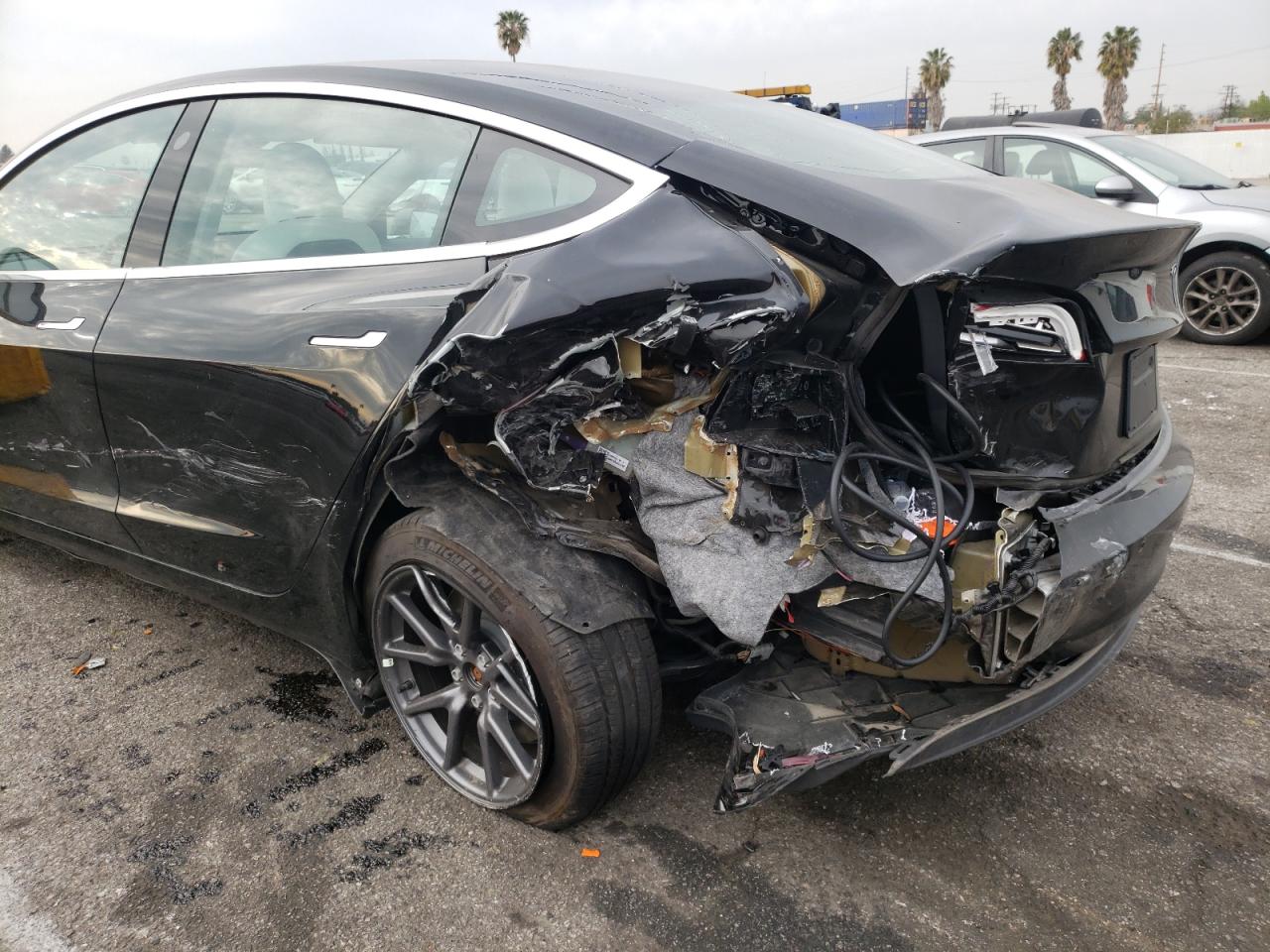 Photo 9 from auction – 2019 TESLA MODEL 3 with VIN 5YJ3E1EA9KF486270