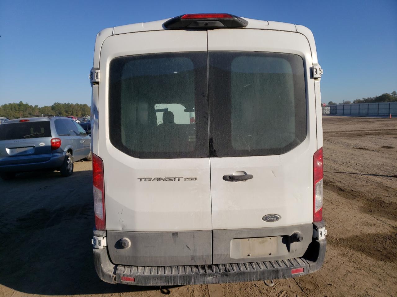 Photo 9 from auction – 2020 FORD TRANSIT T- with VIN 1FTBR1C87LKA07428