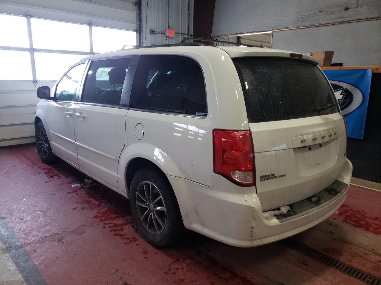 Photo 3 from auction – 2017 DODGE GRAND CARA with VIN 2C4RDGBG0HR695807